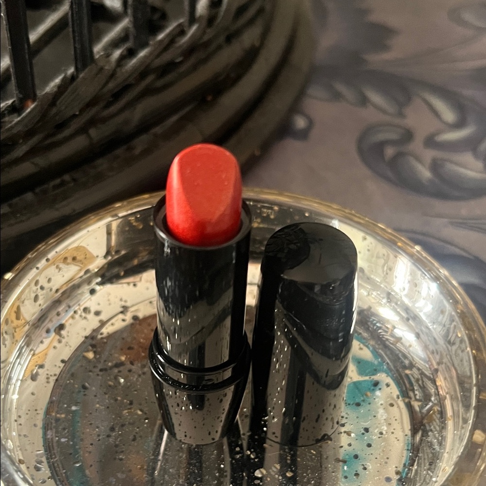 New (discontinued)Lancome Groupie lipstick